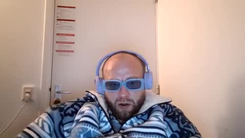 Snapshot of djschoor chatting on 19, 10, 2025 djschoor online show from 19, 10, 2025