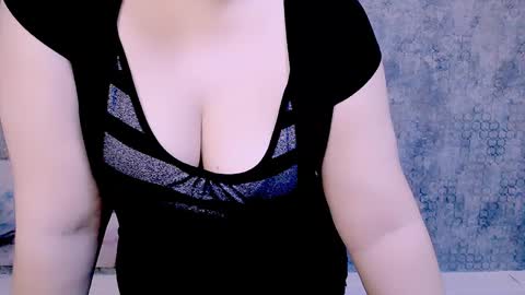 Snapshot of djullia chatting on 9, 3, 2025 djullia online show from 9, 3, 2025