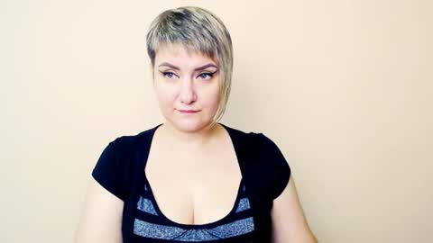 Snapshot of djullia chatting on 10, 10, 2025 djullia online show from 10, 10, 2025