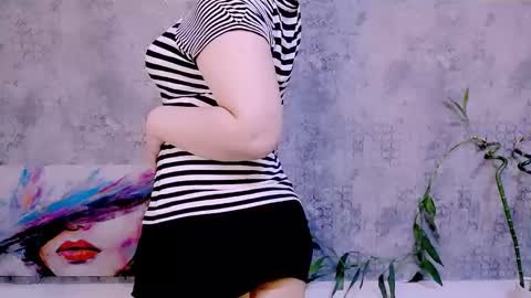 Snapshot of djullia chatting on 16, 11, 2025 djullia online show from 16, 11, 2025