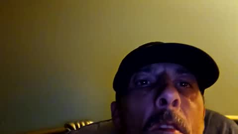 Snapshot of dogbone999081 chatting on 8, 10, 2025 dogbone999081 online show from 8, 10, 2025