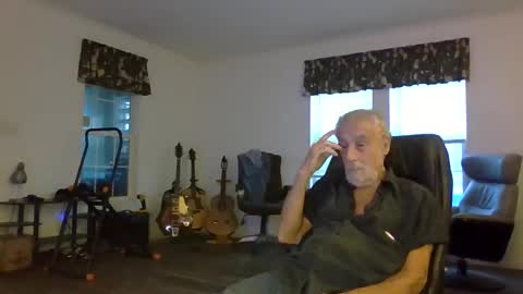 dogluc7 online show from 2, 3, 2025
