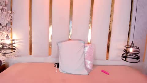    online show from 19, 12, 2025