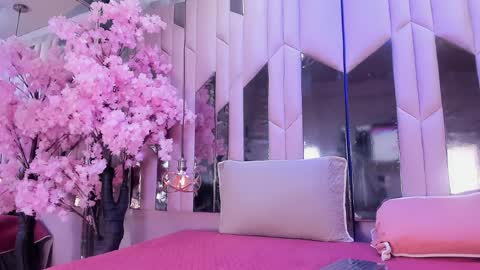 Snapshot of dojameow_1 chatting on 4, 4, 2026 online show from 4, 4, 2026