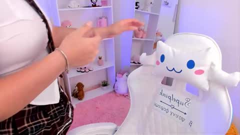 Snapshot of dolce_antonellaa chatting on 18, 10, 2025 antonella online show from 18, 10, 2025