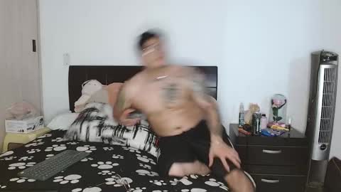 Auro and Santiago online show from 12, 3, 2025