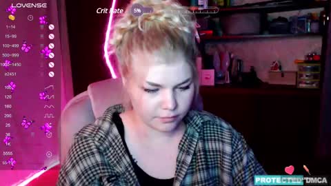 Snapshot of doll_chloe_ chatting on 4, 12, 2024 Chloe online show from 4, 12, 2024