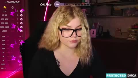 Snapshot of doll_chloe_ chatting on 4, 12, 2024 Chloe online show from 4, 12, 2024