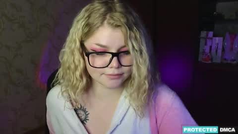 Snapshot of doll_chloe_ chatting on 7, 12, 2024 Chloe online show from 7, 12, 2024