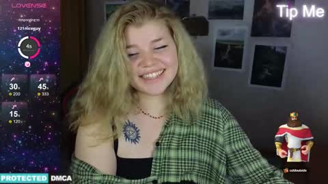 Snapshot of doll_chloe_ chatting on 2, 1, 2025 Chloe online show from 2, 1, 2025