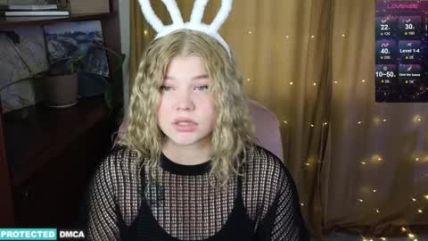 Snapshot of doll_chloe_ chatting on 20, 1, 2025 Chloe online show from 20, 1, 2025