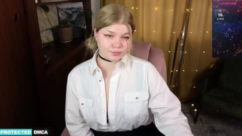 Snapshot of doll_chloe_ chatting on 23, 1, 2025 Chloe online show from 23, 1, 2025