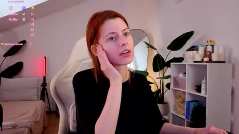 Your doll Lesli online show from 3, 12, 2025