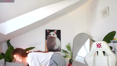 Your doll Lesli online show from 15, 3, 2026