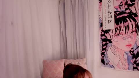 Snapshot of doll_venus chatting on 19, 3, 2026 Roxana independent model can you help me reach 100 hands up uwu online show from 19, 3, 2026