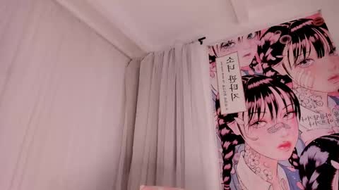 Snapshot of doll_venus chatting on 27, 3, 2026 Roxana independent model can you help me reach 100 hands up uwu online show from 27, 3, 2026