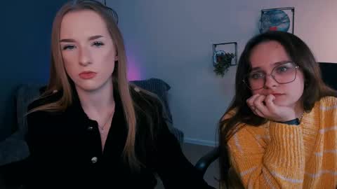 Snapshot of doll_vey chatting on 28, 2, 2025 doll_vey online show from 28, 2, 2025