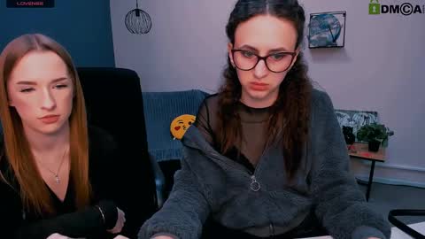 Snapshot of doll_vey chatting on 3, 3, 2025 doll_vey online show from 3, 3, 2025