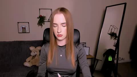 Snapshot of doll_vey chatting on 2, 10, 2025 doll_vey online show from 2, 10, 2025