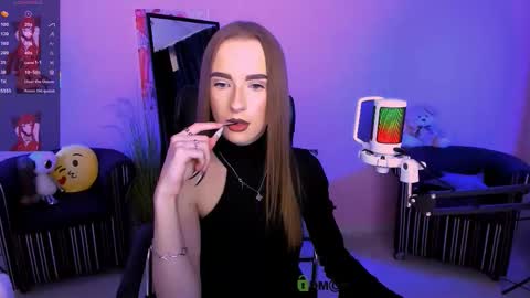 Snapshot of doll_vey chatting on 16, 10, 2025 doll_vey online show from 16, 10, 2025