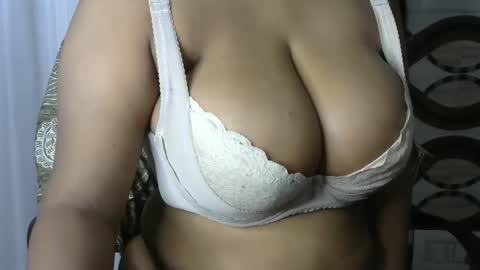dolly_2 online show from 3, 12, 2024