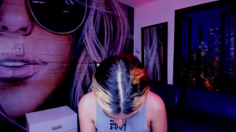 Dolly pocket online show from 12, 3, 2026