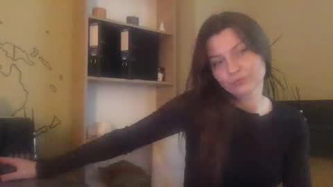 DollyRoma online show from 1, 12, 2025