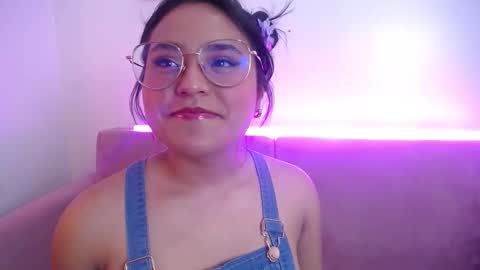 DollyWood  online show from 15, 10, 2025