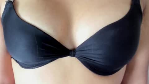 DollyWood  online show from 13, 11, 2025