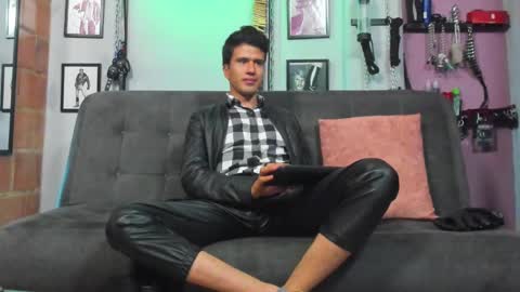 Snapshot of dom2travelers_sm chatting on 16, 2, 2025 Diego Castell online show from 16, 2, 2025