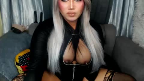 Snapshot of dominant10inchcock chatting on 5, 11, 2025 dominant10inchcock online show from 5, 11, 2025