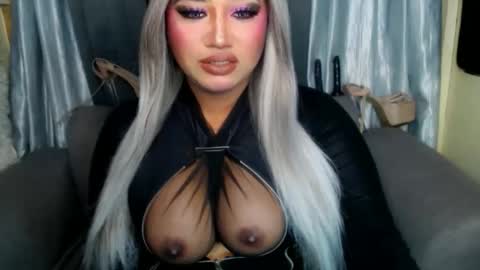 Snapshot of dominant10inchcock chatting on 17, 11, 2025 dominant10inchcock online show from 17, 11, 2025