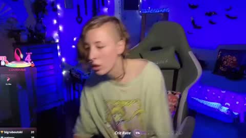 Snapshot of dominantman18064 chatting on 18, 10, 2025 Bigbearnbunnyboy online show from 18, 10, 2025