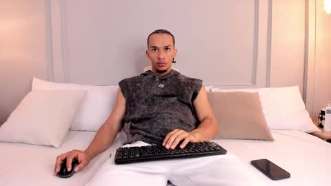 Snapshot of dominick_star chatting on 12, 11, 2025 Dominick Star online show from 12, 11, 2025