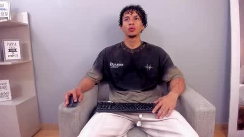 Snapshot of dominick_star chatting on 28, 11, 2025 Dominick Star online show from 28, 11, 2025