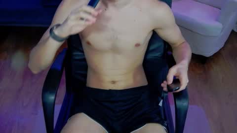 Snapshot of dominicvalente chatting on 30, 10, 2025 dominicvalente online show from 30, 10, 2025