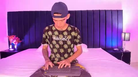 dominik_thompson777 online show from 17, 9, 2025