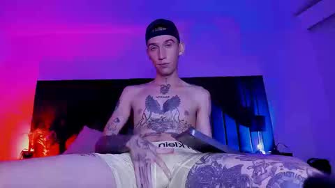 dominik_thompson777 online show from 23, 9, 2025