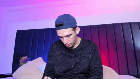 dominik_thompson777 online show from 12, 10, 2025