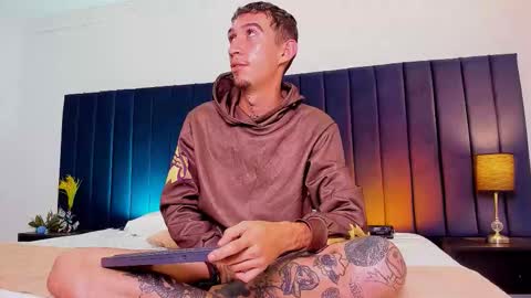 dominik_thompson777 online show from 8, 11, 2025