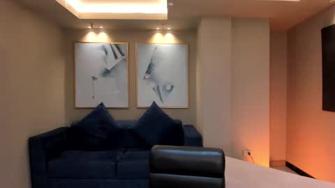 Snapshot of dominiquevega_ chatting on 8, 3, 2025 Dominique online show from 8, 3, 2025