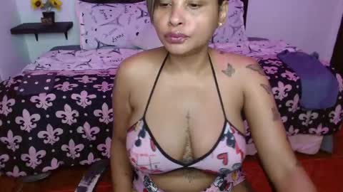 Snapshot of domink_gilr chatting on 18, 2, 2026 D O M I N K online show from 18, 2, 2026