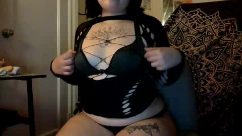 Snapshot of domvexxx chatting on 22, 10, 2025 DomVexxx online show from 22, 10, 2025
