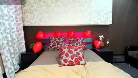 Donna On GMT2 Mon-Fri 3-9 AM online show from 17, 2, 2025