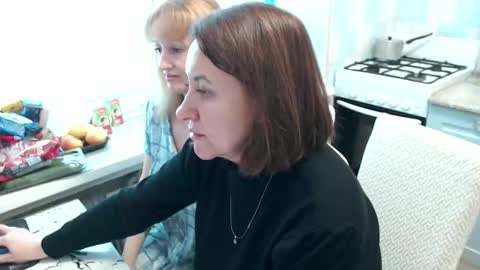 Snapshot of donnamagdalena chatting on 11, 11, 2025 DonnaMagdalena online show from 11, 11, 2025