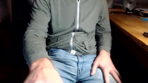 Snapshot of dontworryjustwatch chatting on 11, 3, 2025 dontworryjustwatch online show from 11, 3, 2025