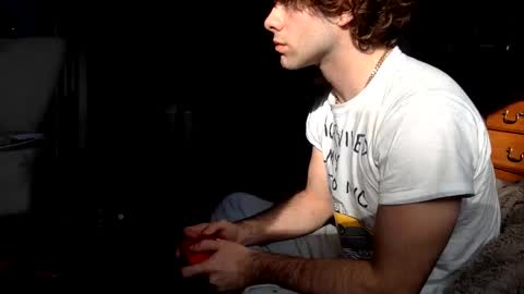 donutking42069 online show from 12, 1, 2026