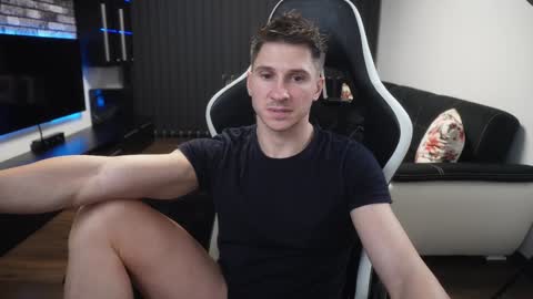 Dorian Reyes online show from 18, 12, 2024