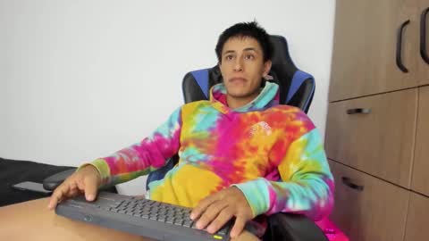 Snapshot of dorman_boy chatting on 23, 11, 2025 dorman_boy online show from 23, 11, 2025