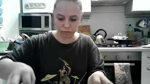 Snapshot of dorrie_ann chatting on 5, 3, 2025 Dorrie Ann online show from 5, 3, 2025